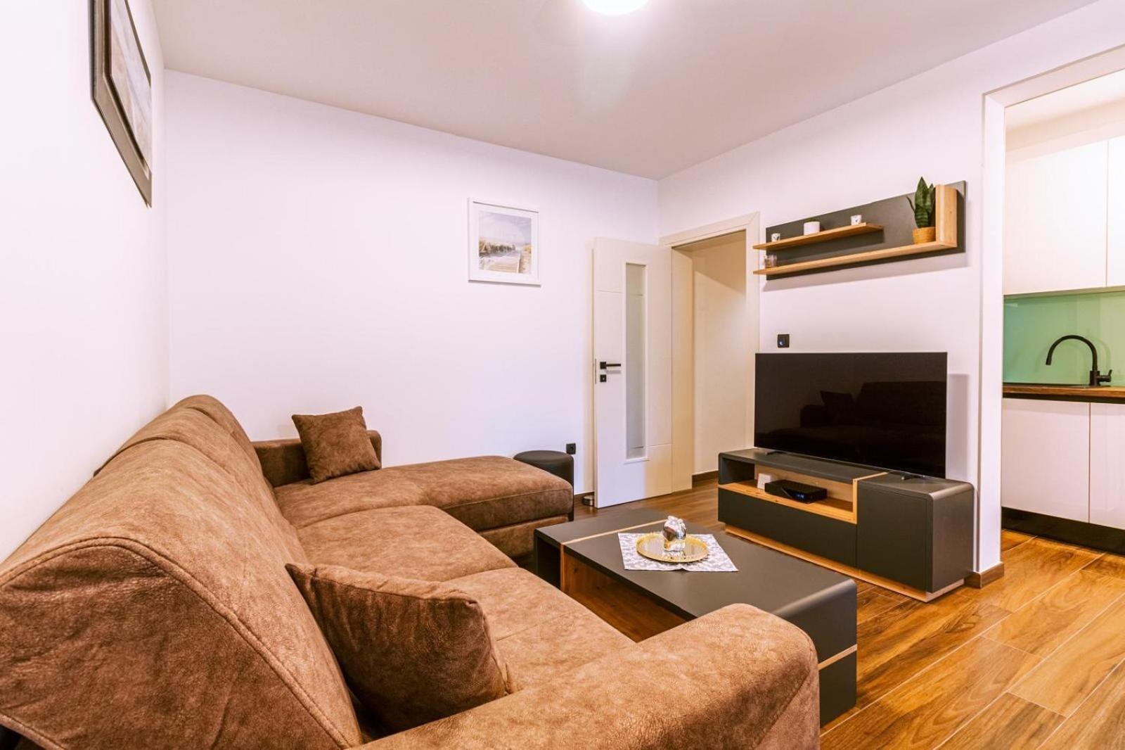Moon Apartment